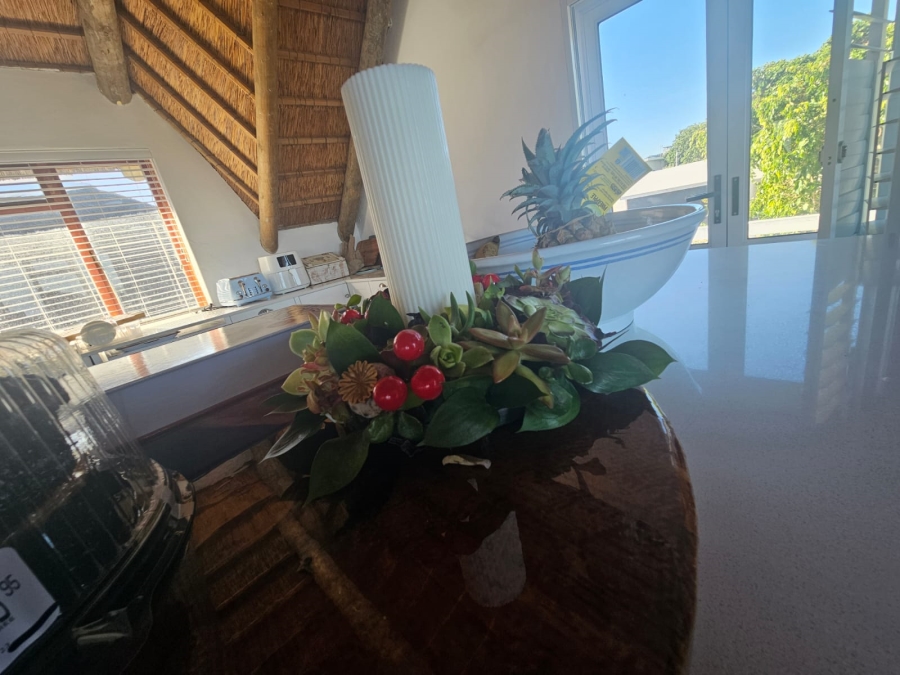 5 Bedroom Property for Sale in Stilbaai Wes Western Cape